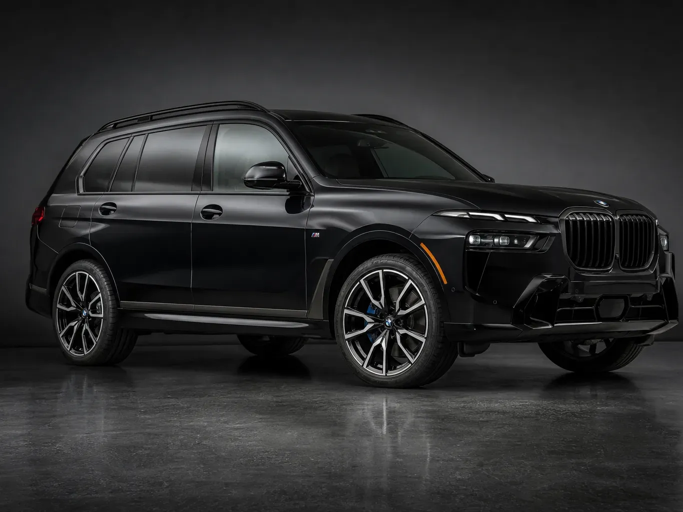 BMW X7 M50i in Black