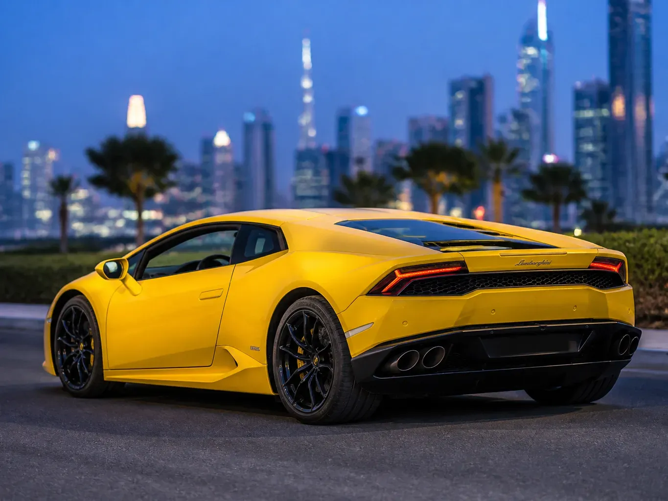 Lamborghini Huracan Coupe rear three-quarter view