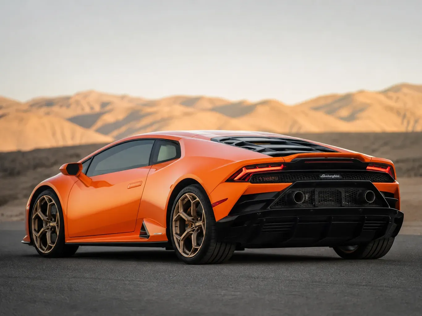 Lamborghini Huracan Evo Coupe rear three-quarter view