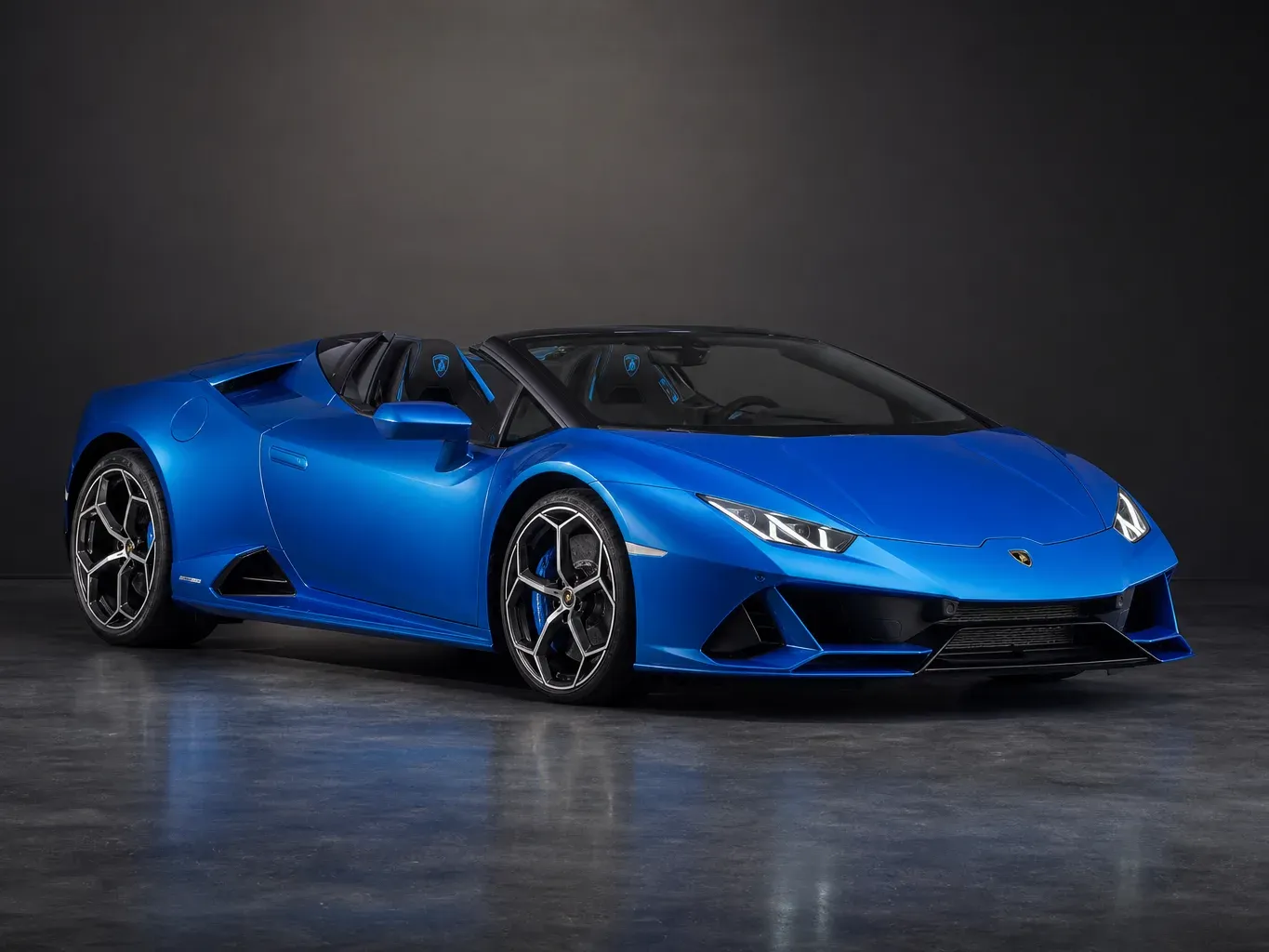 Lamborghini Huracan Evo Spyder Blue in Blue