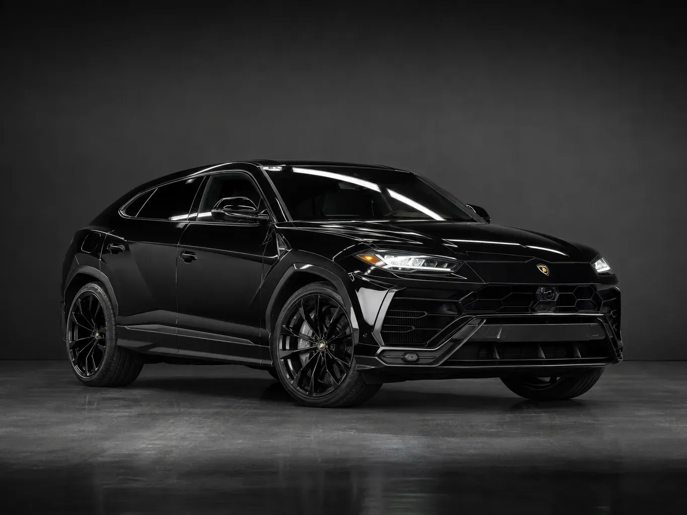 Lamborghini Urus Black in Black