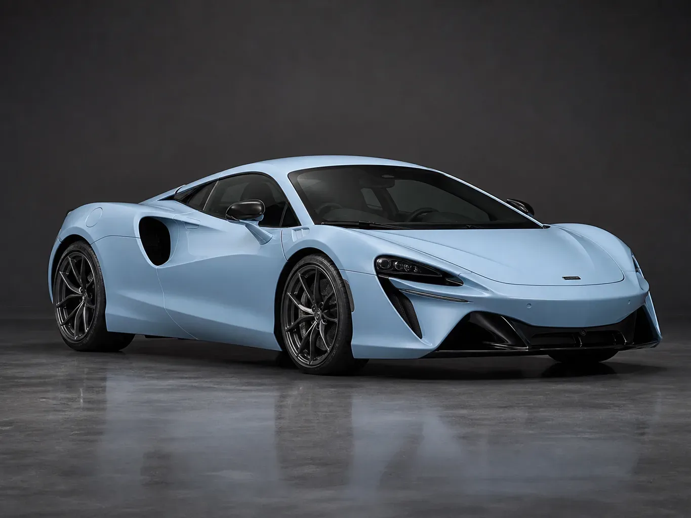 McLaren Artura in Baby Blue