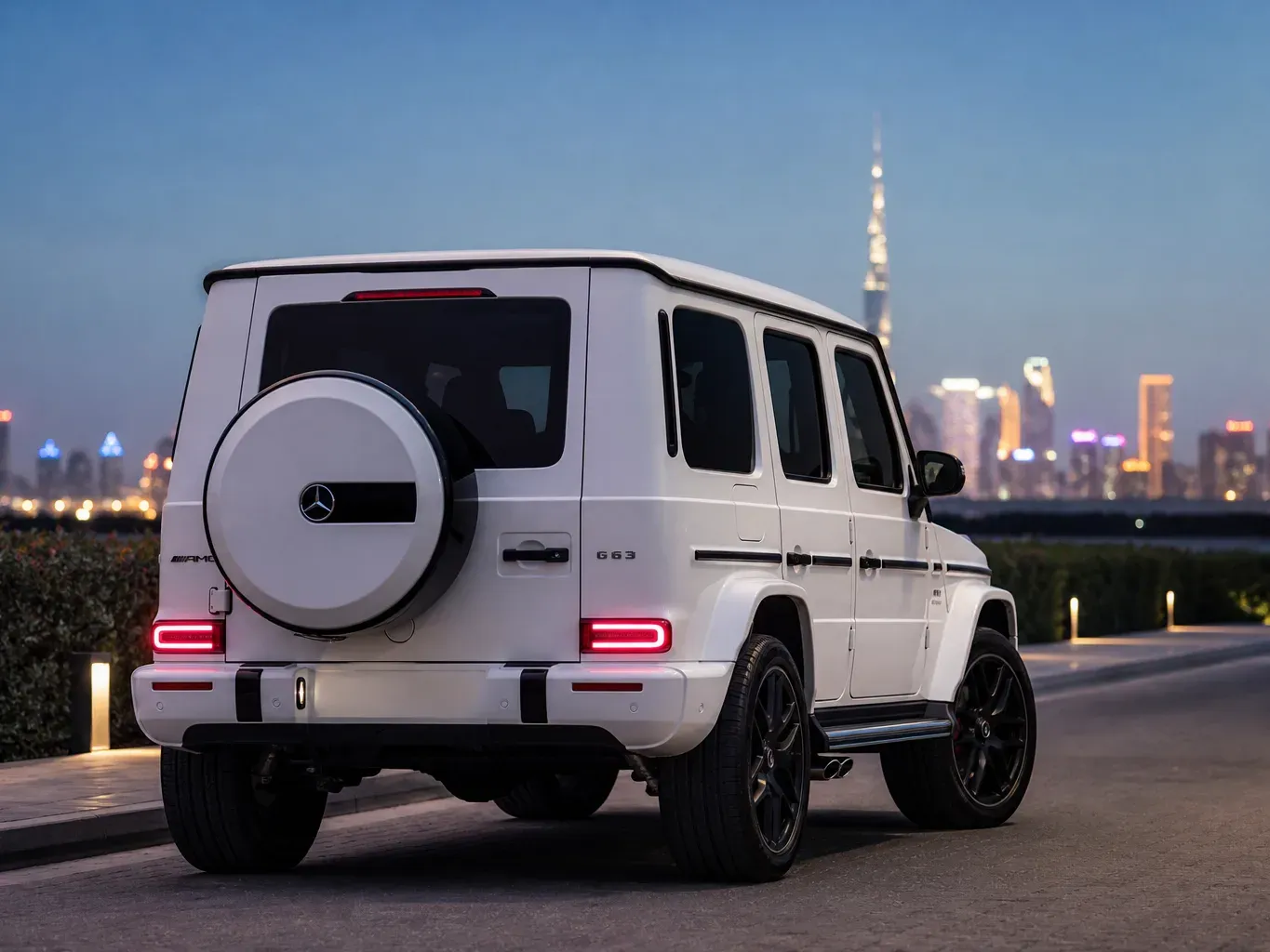 Mercedes-Benz G63 AMG White rear three-quarter view