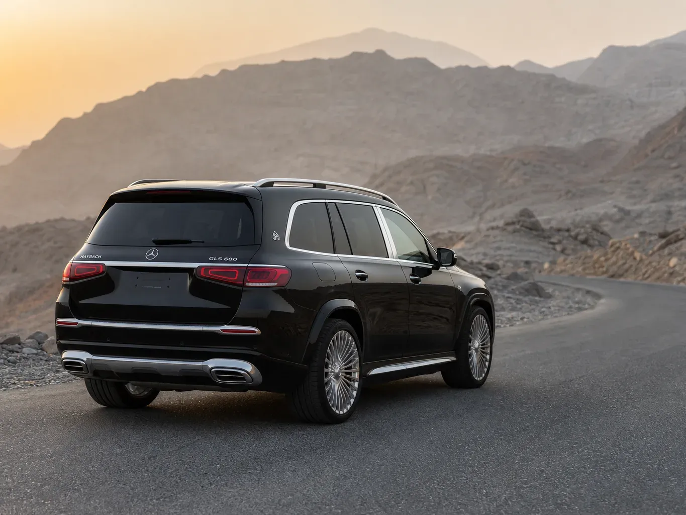 Mercedes-Benz GLS600 Maybach rear three-quarter view