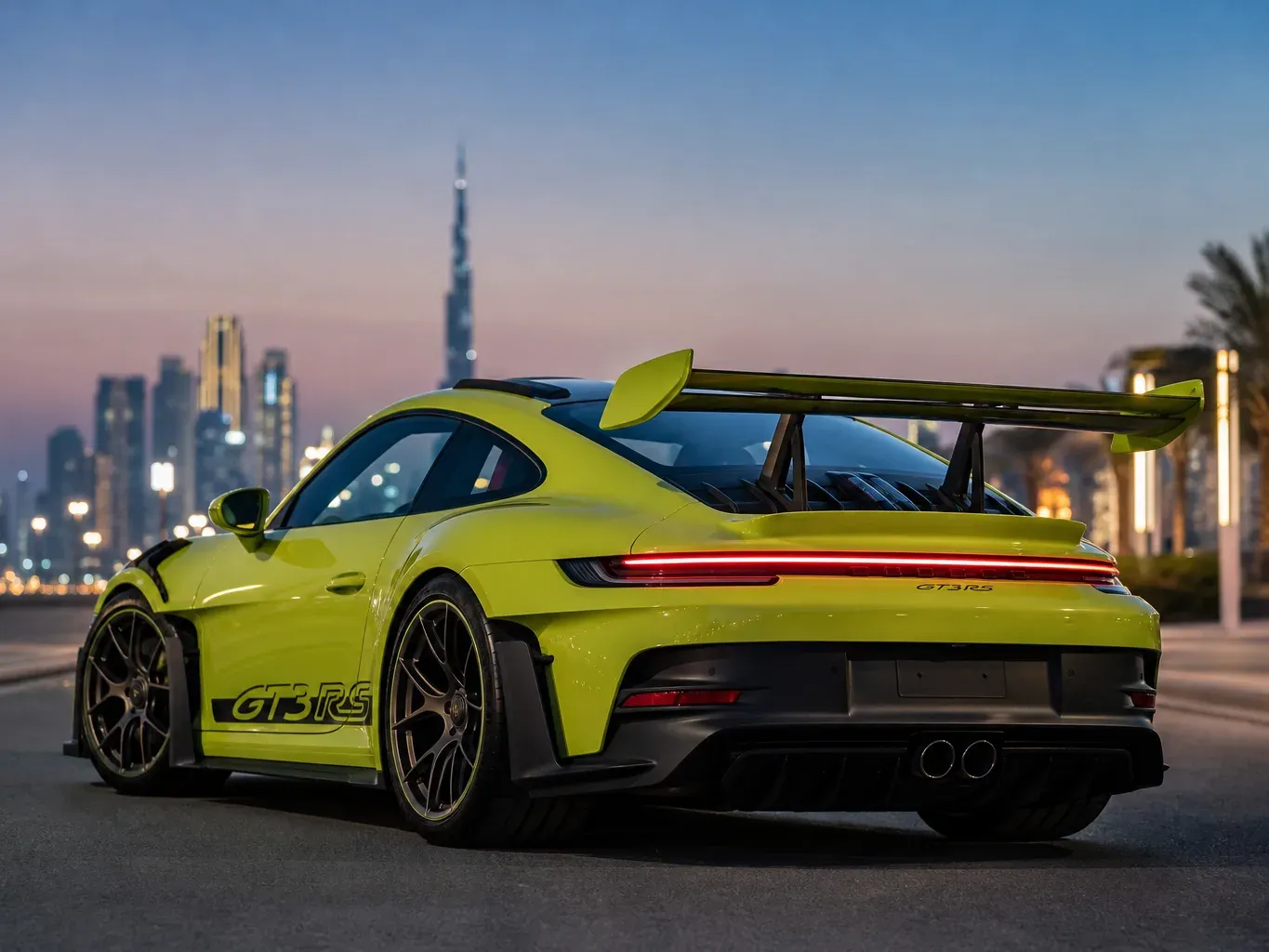Porsche 911 GT3 RS rear three-quarter view